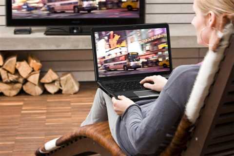 How to easily connect any laptop to a TV