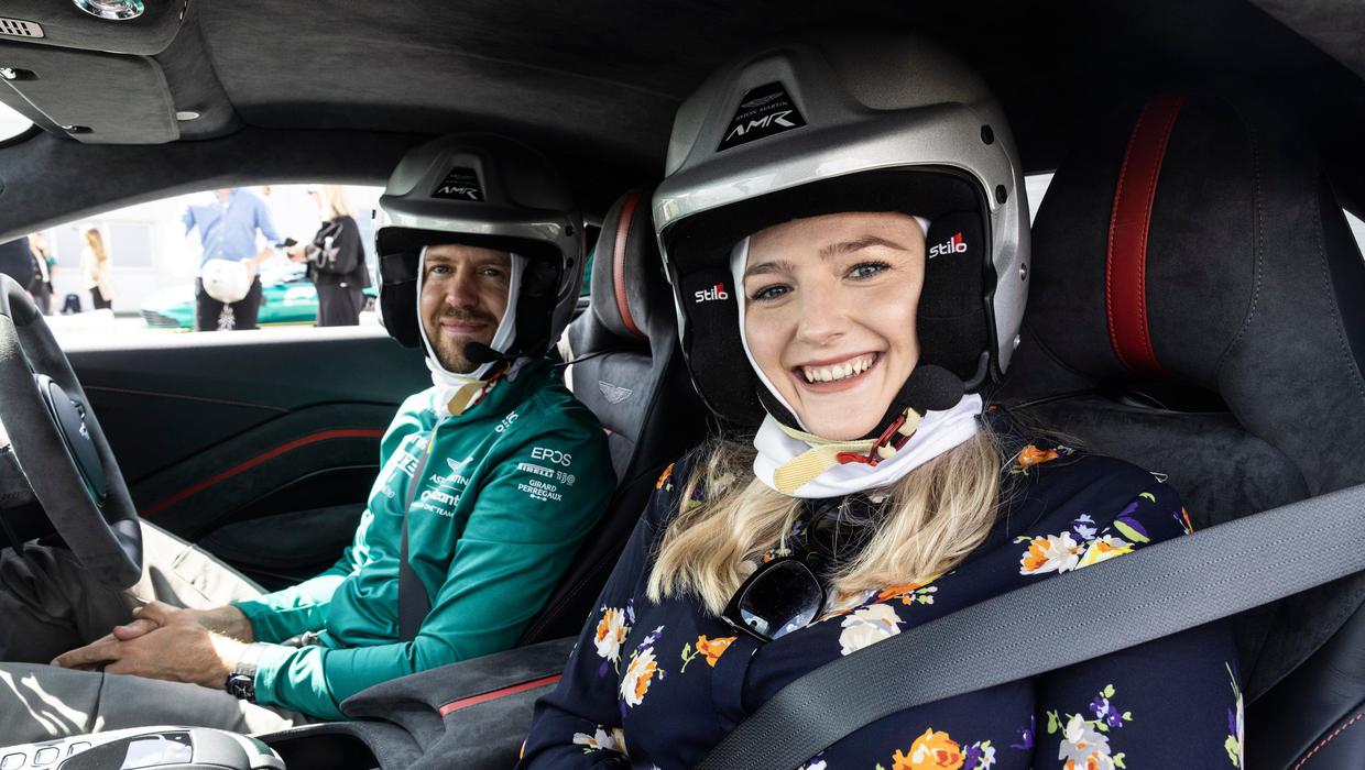 Watch: Sebastian Vettel learns about ‘hitting the diff’ ahead of F1 Aston Martin experience pit-stopping in Belfast