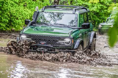 First Drive! Hitting the Swamps in a Ford Bronco Everglades