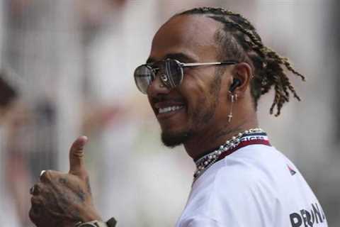  Lewis Hamilton yields to F1’s jewelery clampdown, removes nose stud at British GP: Report 
