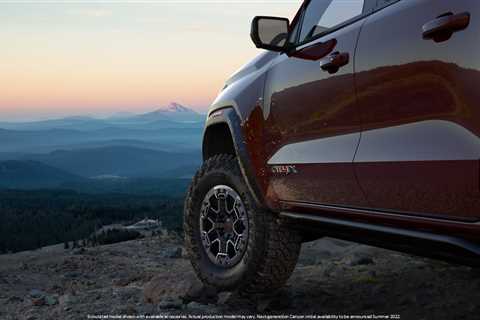 GMC Previews Next-Generation Canyon, New Off-Road AT4X Model