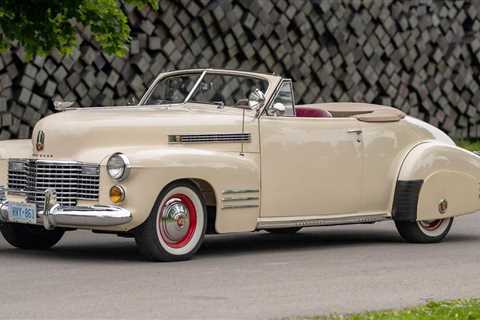 1941 Cadillac Series 62 Convertible Rewind Review: Strolling Along in a Classic