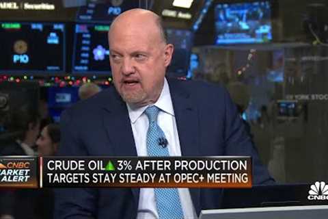 Jim Cramer breaks down shares of Apple, Disney and MGM Resorts