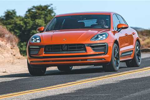 Macan Turbo vs GTS 2022 Comparison - Macan S Review