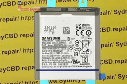 Does Samsung S22 have a replaceable battery?