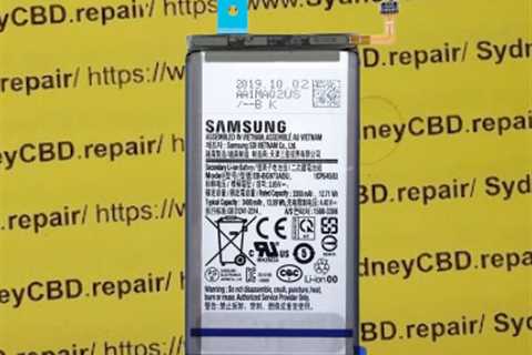 Can the battery in a Samsung S10 be replaced?