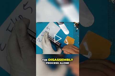 Safely Removing Phone Display: Expert Tips & Tricks [Z FLIP 5] | Sydney CBD Repair
