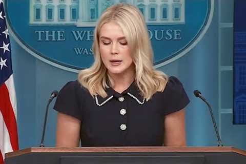 Karoline Leavitt CRASHES OUT, reporters STUNNED