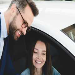 Navigating Vehicle Insurance Services When Selling and Buying a Car