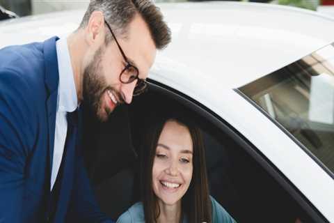 Navigating Vehicle Insurance Services When Selling and Buying a Car